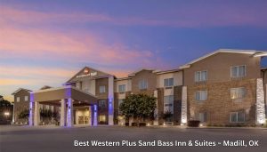 Nearby Cardinal Cove Lake Texoma Lodging & Group Facilities